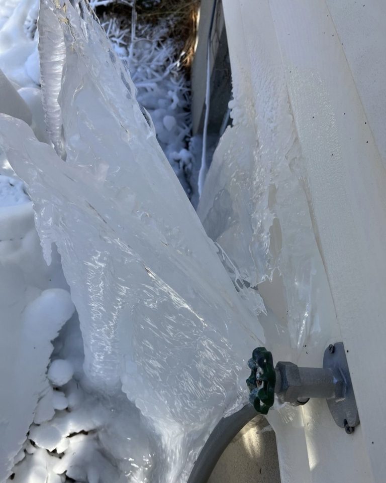 Winter Plumbing Tips Avoiding Frozen Pipes and More zeek Plumbing