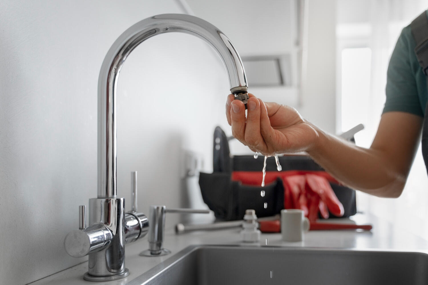 How to Deal with a Dripping Faucet